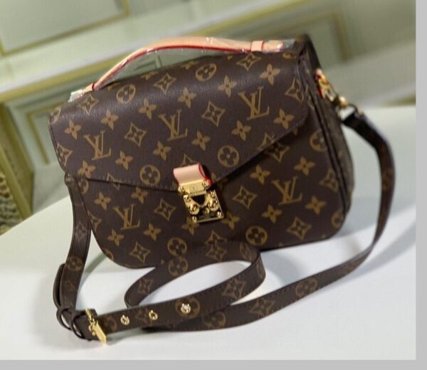 LV Shoulder Bag Pochette Metis Monogram Canvas Shoulder Bag Leather