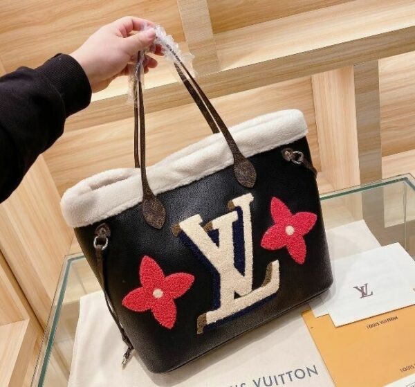 LV New Neverfull bag for women new look