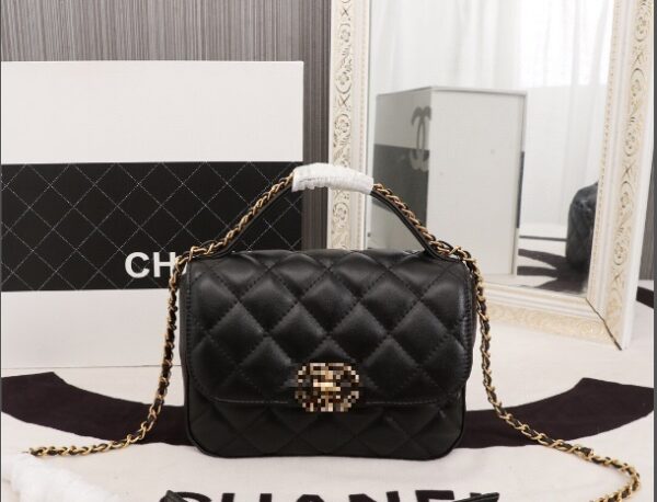 CC hand and crossbody for women CHANEL