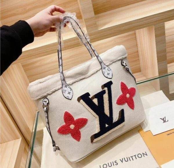 LV New Neverfull bag for women new look - Image 4