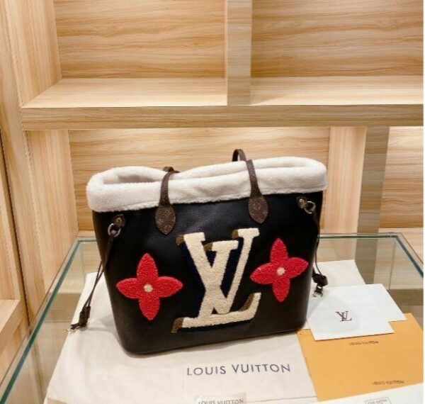 LV New Neverfull bag for women new look - Image 5