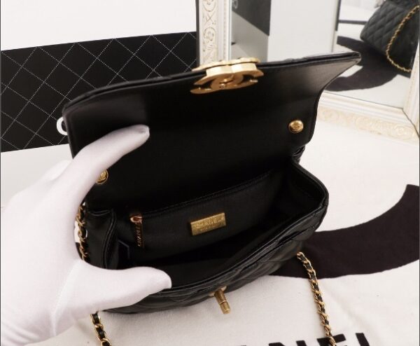 CC hand and crossbody for women CHANEL - Image 2