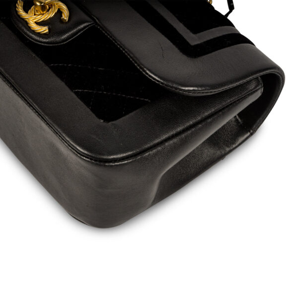 Chanel Velvet/Lambskin Flap Bag - Image 4