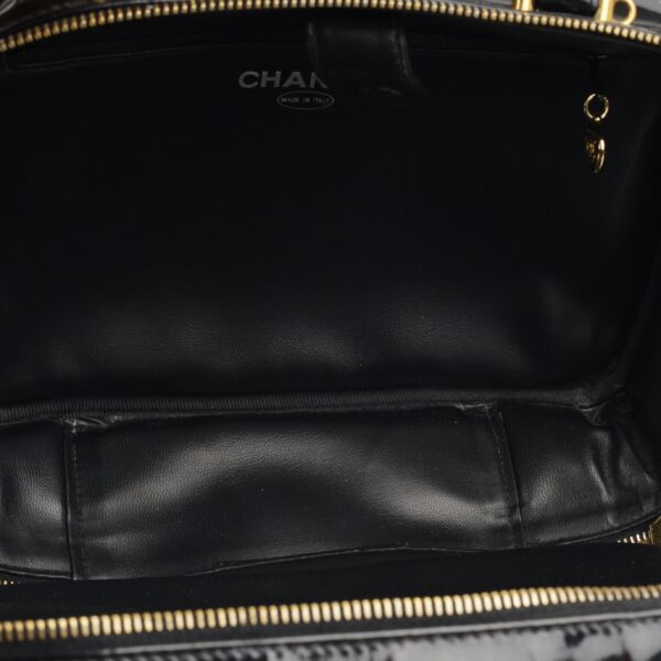 Chanel Vintage Zip Around Vanity Case - Image 4
