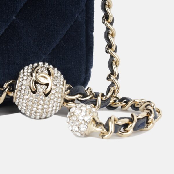 Chanel Vertical Clutch on Chain - Image 5