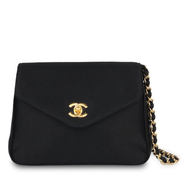 Chanel Vintage Envelope Wristlet - Image 6