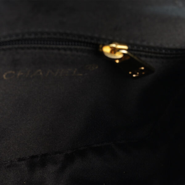 Chanel Vintage Envelope Wristlet - Image 4