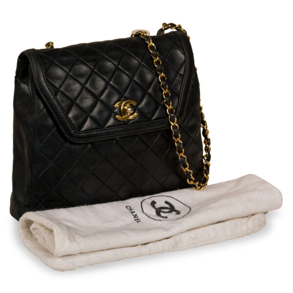 Chanel Vintage Lambskin Shoulder Bag - Image 8